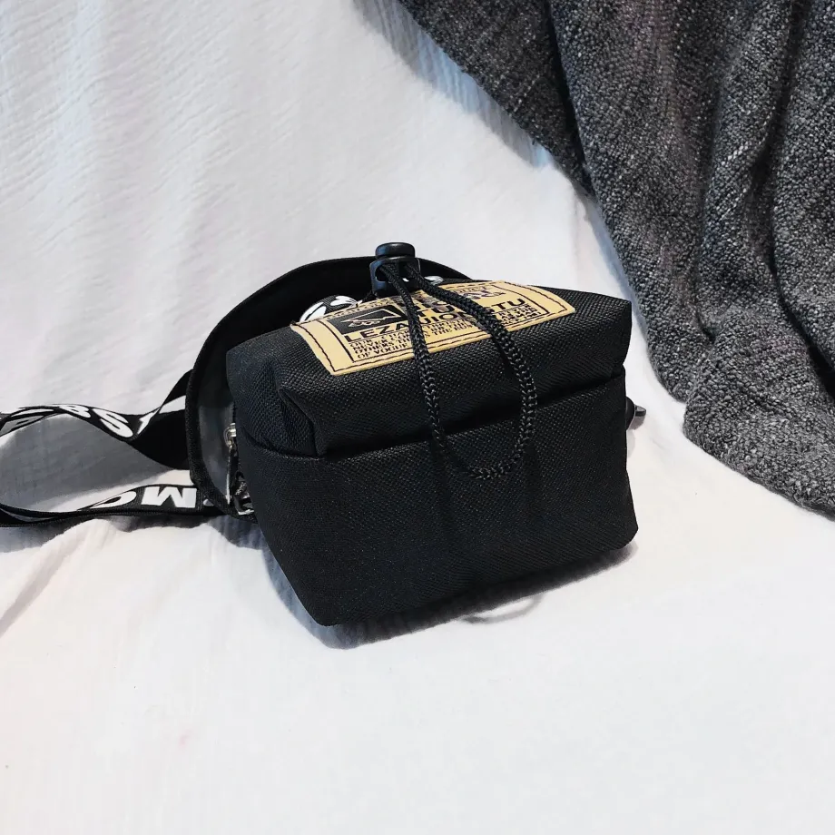 Mini dámská neformální crossbody taška přes rameno