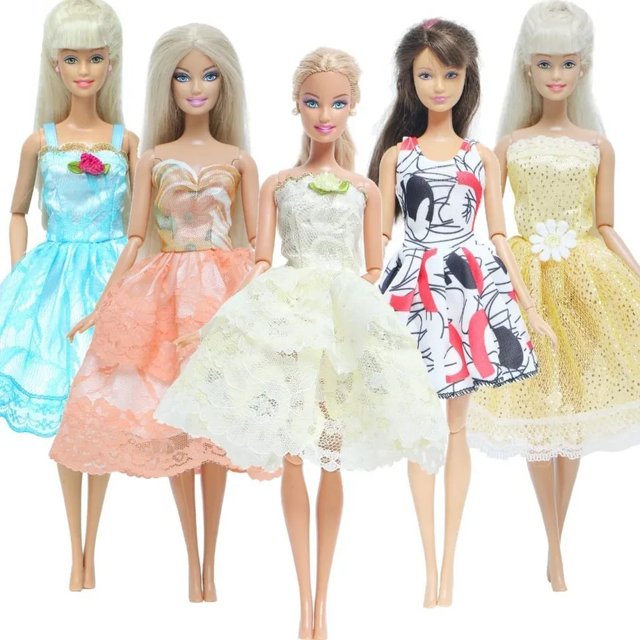 Sada oblečení pro panenku Barbie - 5 ks