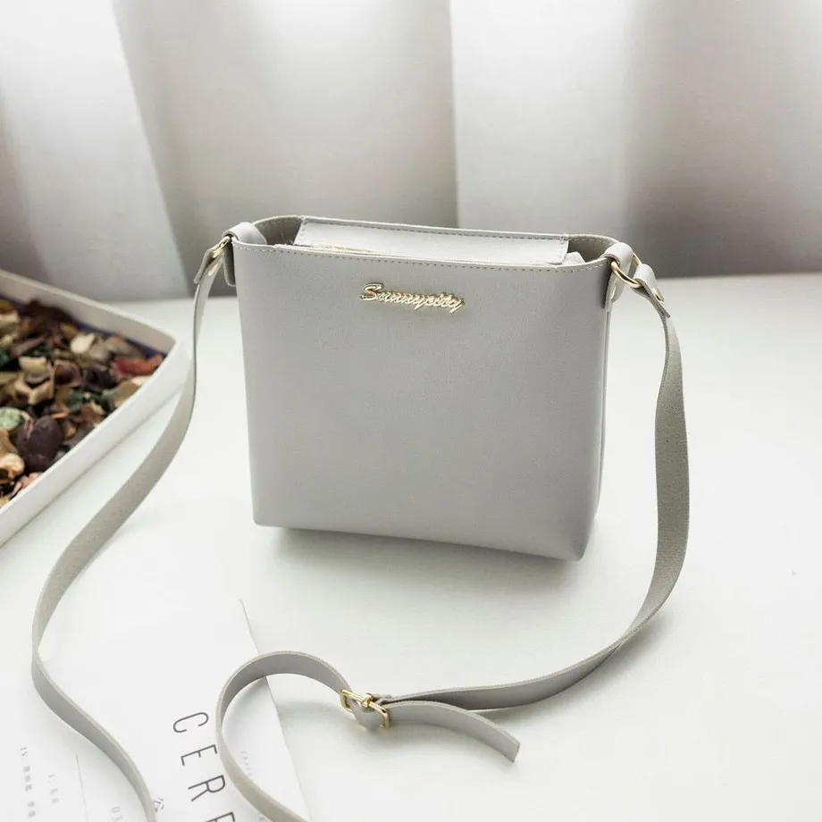 Dámská elegantní crossbody kabelka