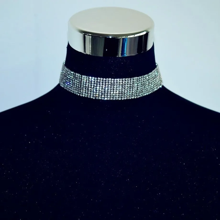 Elegantní dámský choker Layer