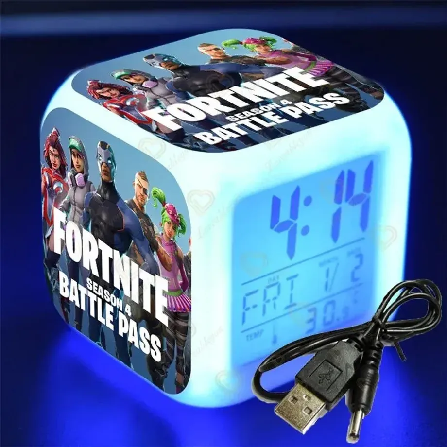 LED hranatý digitální budík s podsvícením a motivy oblíbené hry Fortnite