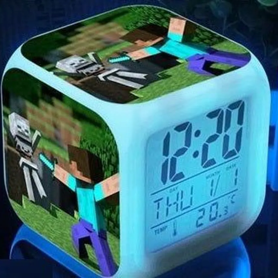 Budík Minecraft s digitálními hodinami s LED displejem