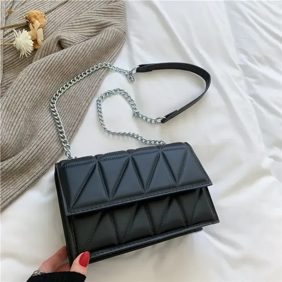 Módní trendy crossbody kabelka s jedním řetězem