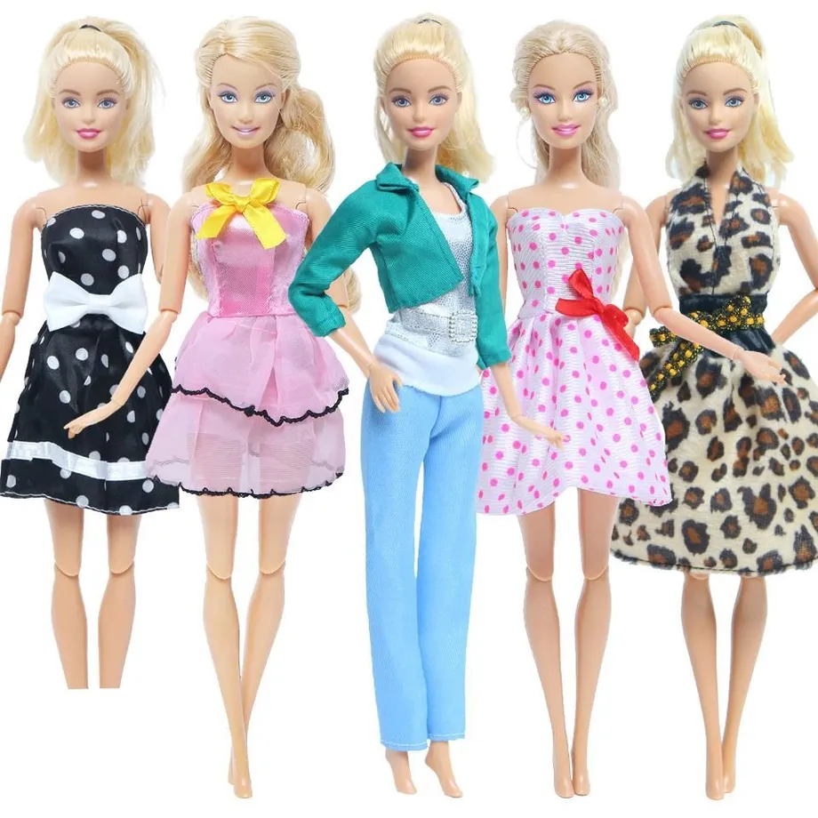 Sada oblečení pro panenku Barbie - 5 ks