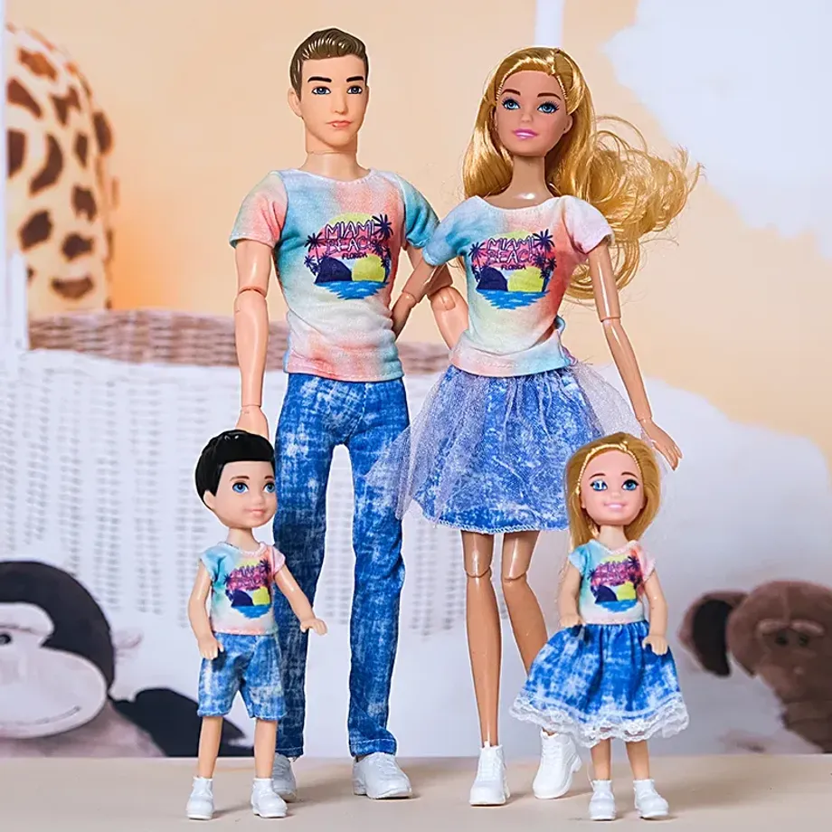 Roztomilá sada panenek Barbie rodina ve stejném oblečení - sada 4 ks