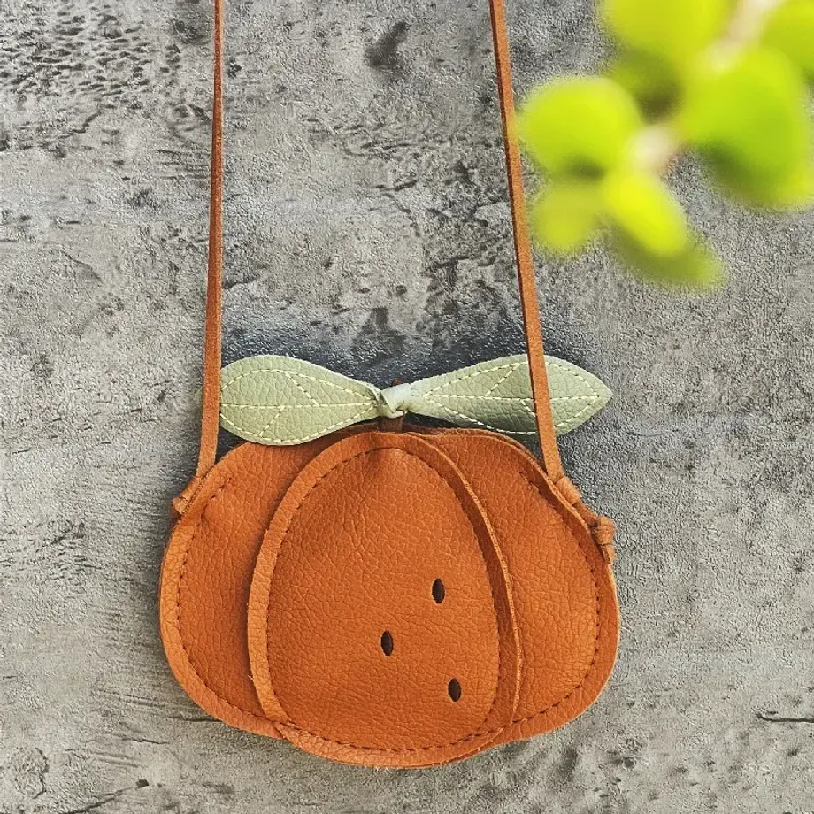 Dětská mini crossbody kabelka s motivem dýně / hrušky / berušky