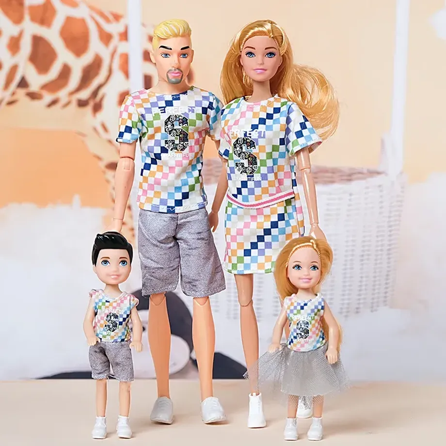 Roztomilá sada panenek Barbie rodina ve stejném oblečení - sada 4 ks