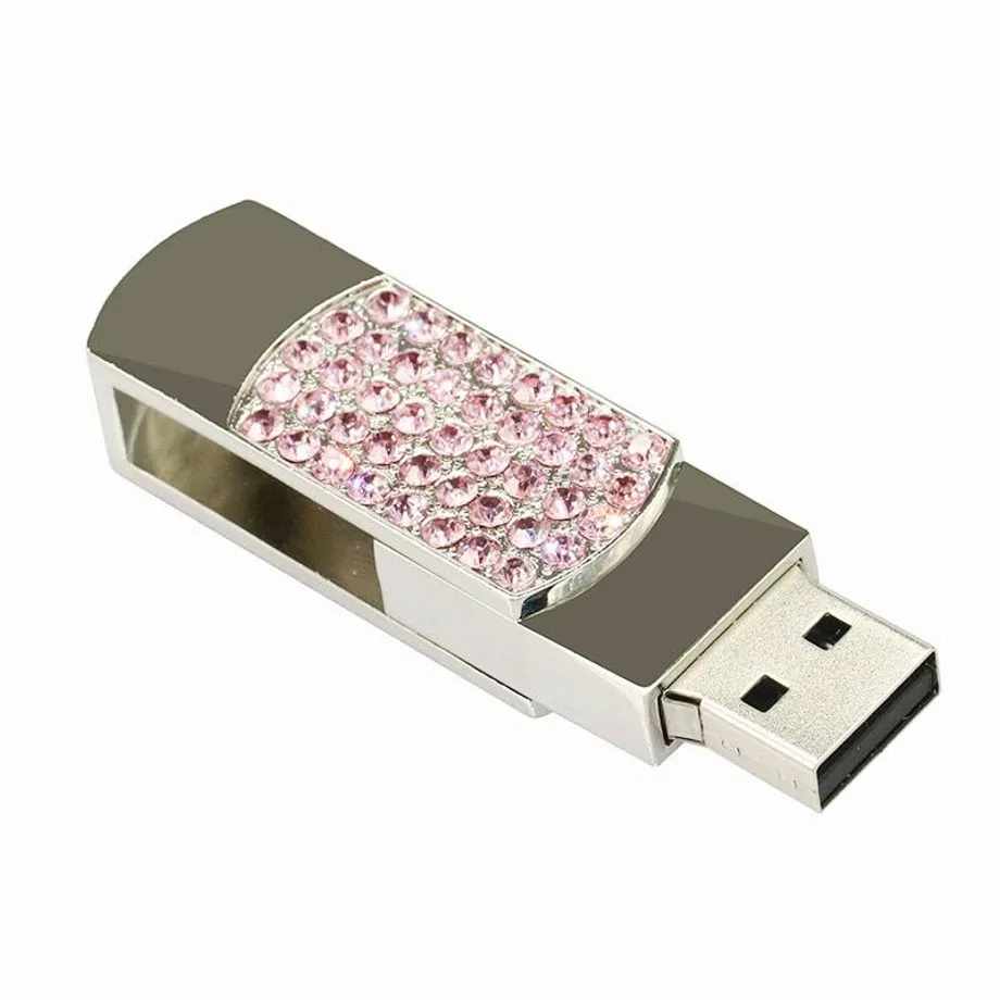 Přívěsek na mini USB flash disk