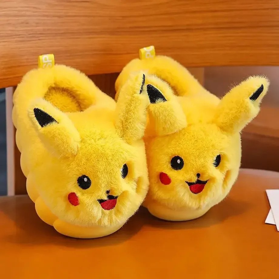 Dětské plyšové zateplené papuče v provedení Pokémon Pikachu