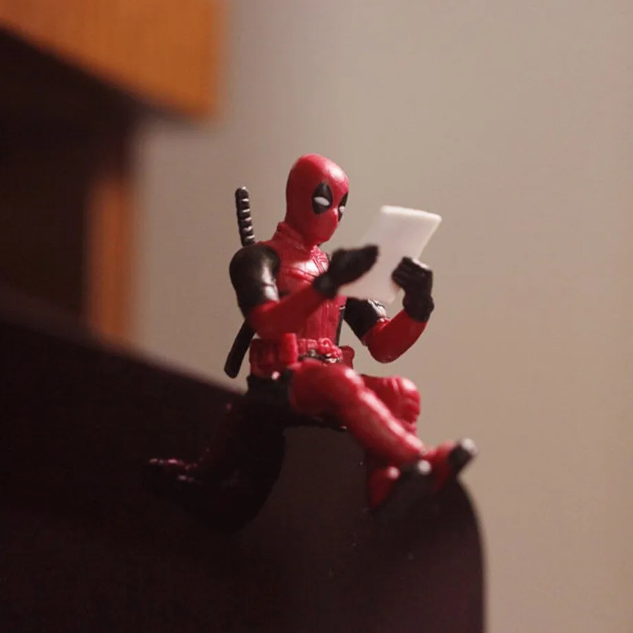 Plastová figurka oblíbené postavy Deadpool