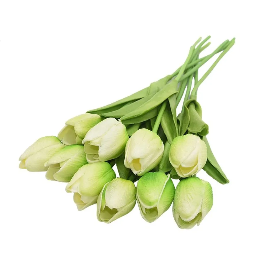 Umělá kytice barevných tulipánů