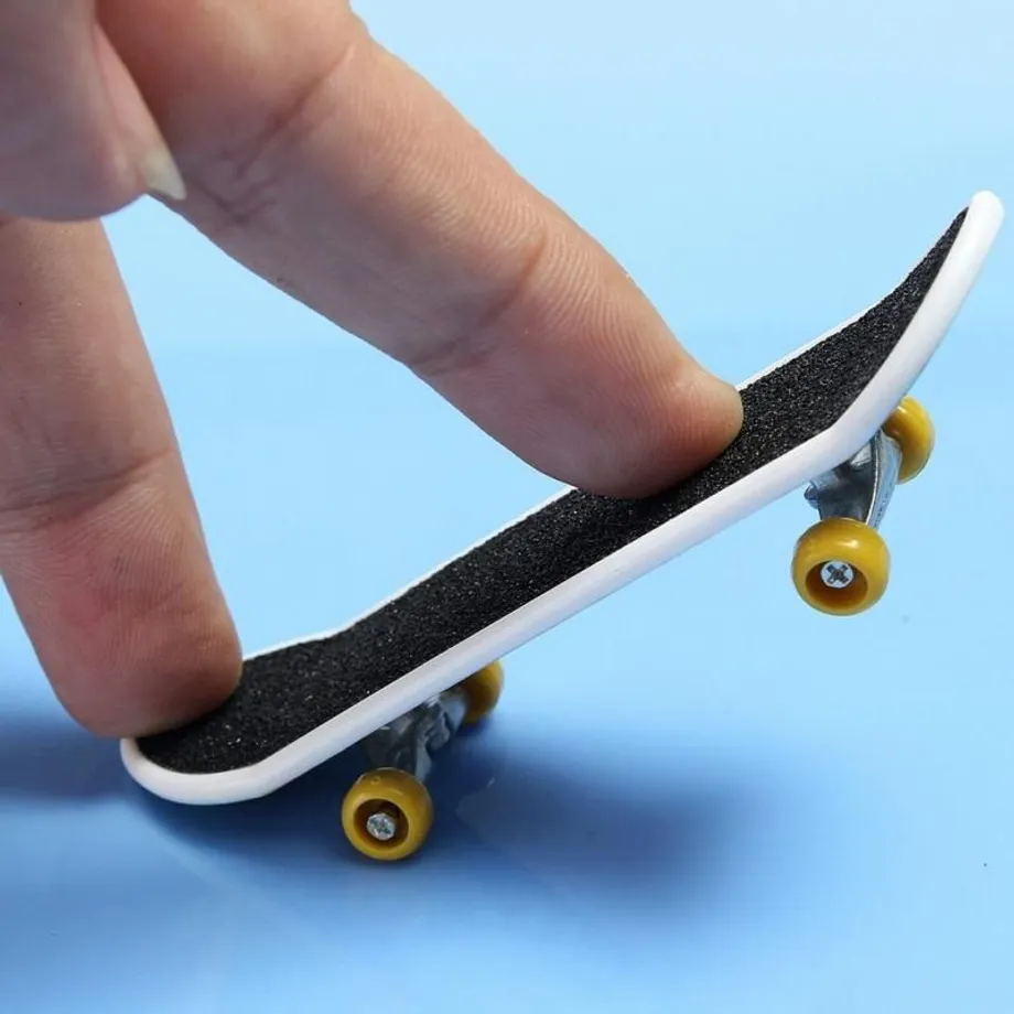 Mini skateboard