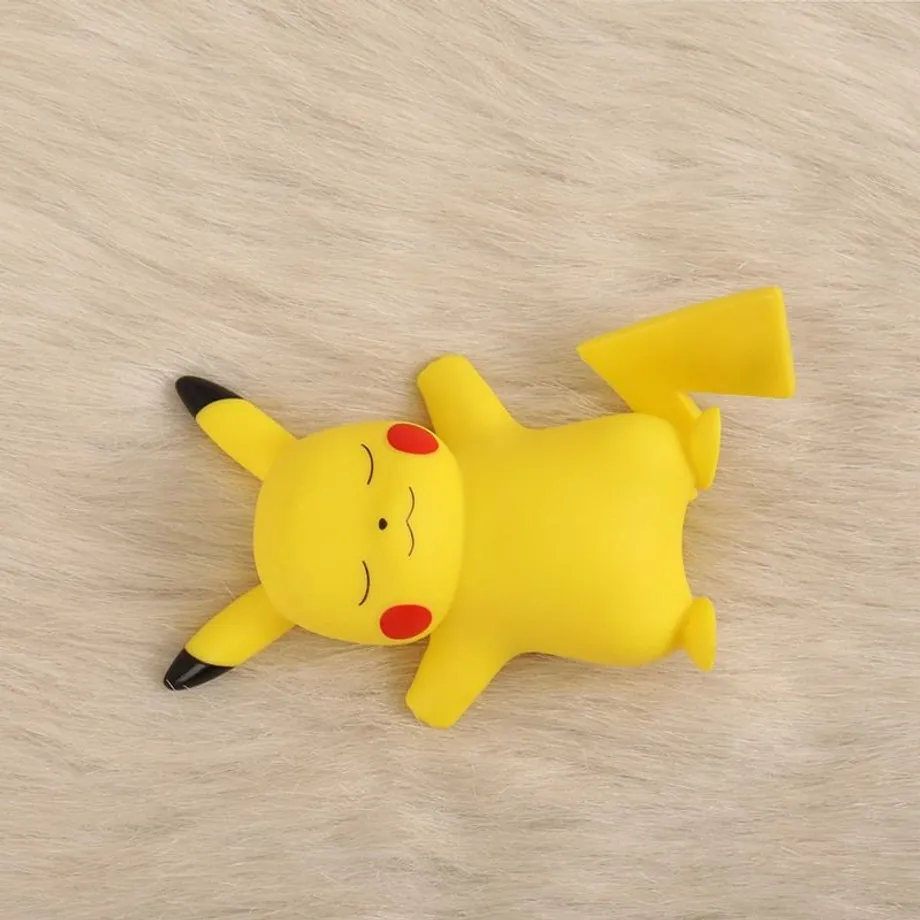 Roztomilé noční světlo s motivem spícího Pikachu